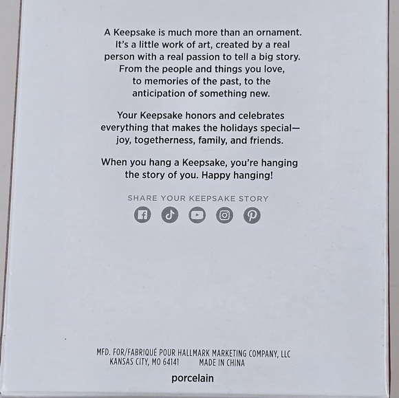 Hallmark Keepsake Spread The Love Hallmark Channel Ornament  Nwt - Picture 2 of 5